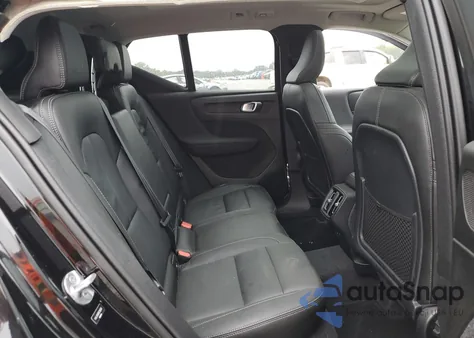 2024 Volvo Xc40 Core z USA, uszkodzony, nr VIN YV4L12UK8R2286860